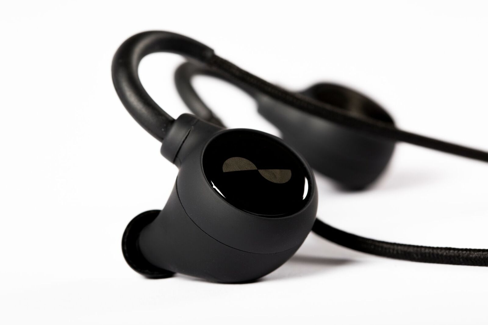 Nura’s Adaptive Technology Now in Bluetooth Earbuds
